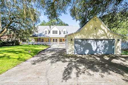 9209 Yellow Lake Dr New Port Richey, FL 34654