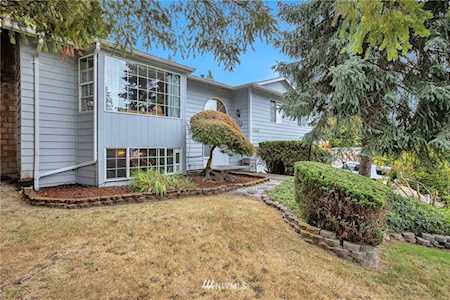 17218 137th Ave SE Renton, WA 98058