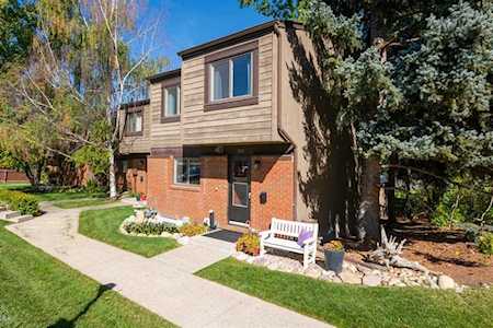 9803 24 St SW #601 Calgary, AB T2V 1S5