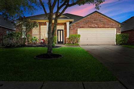 9210 Night Beacon Point Dr Spring, TX 77379