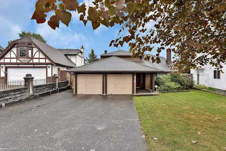 416 Glenbrook Drive New Westminster, BC V3L 5J5