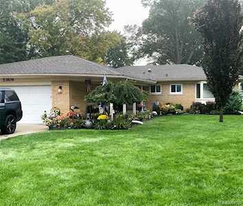 53808 Sophia Dr Shelby Twp, MI 48316