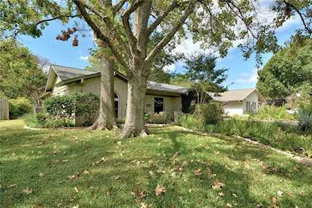 2707 Benbrook DR Austin, TX 78757