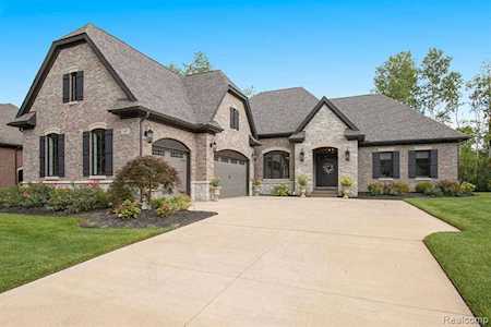 3655 Pointe Shore Dr Brighton Twp, MI 48114