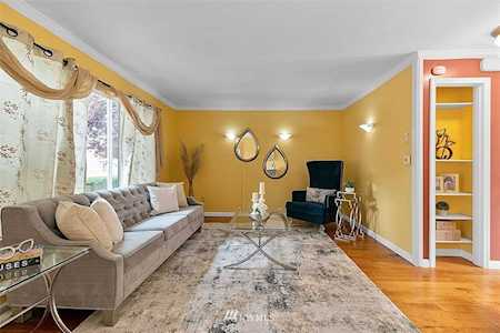 5916 123rd Ave SE Bellevue, WA 98006