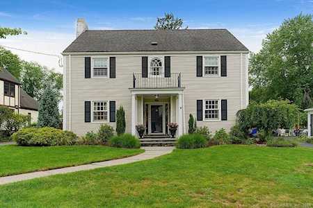 49 Smallwood Road West Hartford, CT 06107