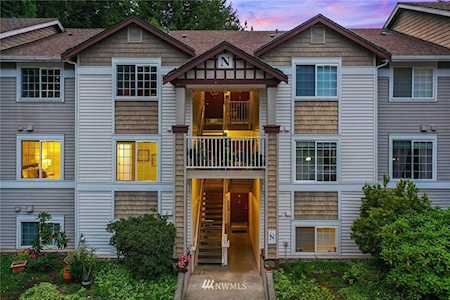 25235 SE Klahanie Blvd #N202 Sammamish, WA 98029