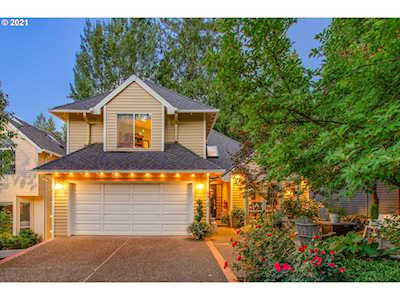 6912 SW 67th Ave Portland, OR 97223