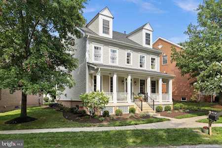 5668 General Johnston Place Centreville, VA 20120