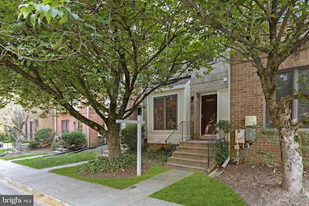 5106 King Charles Way Bethesda, MD 20814
