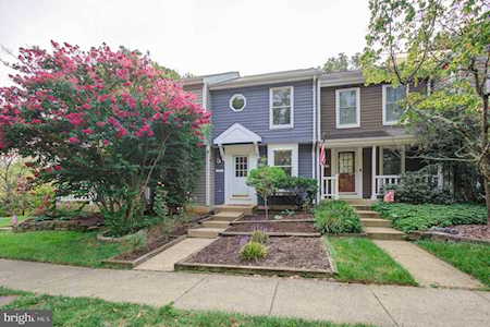 1679 Poplar Grove Dr Reston, VA 20194