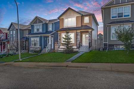 33 Sage Bank Grove NW Calgary, AB T3R 0J8