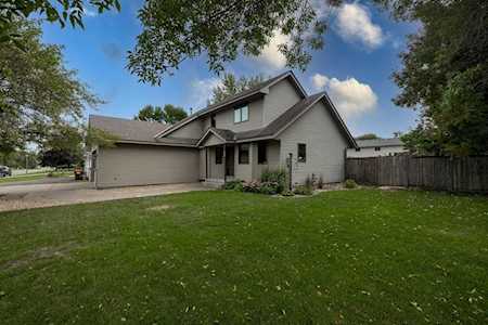 7529 44th Street N Oakdale, MN 55128