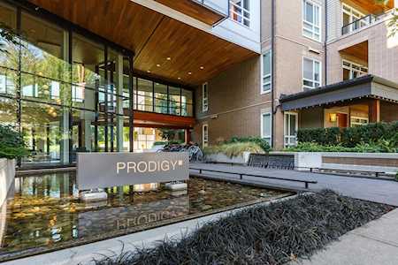 6033 Gray Avenue #106 Vancouver, BC V6S 0G3