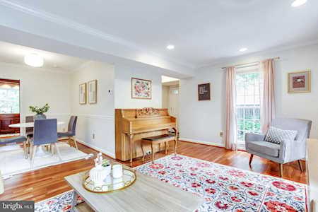 9642 Scotch Haven Dr Vienna, VA 22181