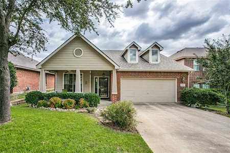 10437 Bradshaw Drive Fort Worth, TX 76108