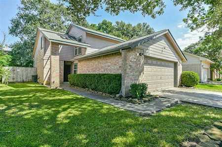 16818 Shrub Oak Dr Humble, TX 77396