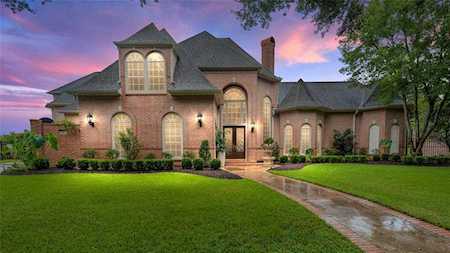 3303 Meadowside Dr Sugar Land, TX 77478