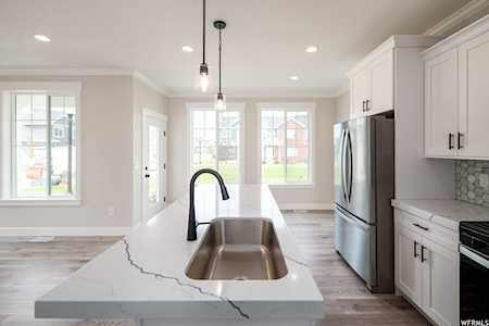 3904 S Mill Farm Ln E Millcreek, UT 84107