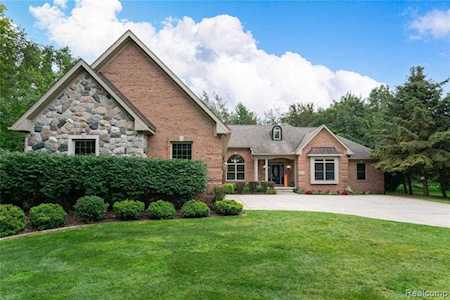 4303 Lake Farms Ct Fenton Twp, MI 48451