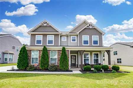 5611 Coulee Ct Waxhaw, NC 28173