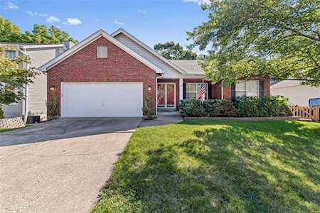238 Jacob Ln Ballwin, MO 63021