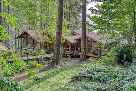 19890 NW Stavis Bay Rd Seabeck, WA 98380