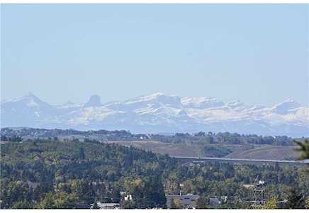 4740 Montalban Dr NW Calgary, AB T3B 1E5