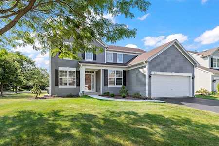 2671 Red Hawk Ridge Dr Aurora, IL 60503