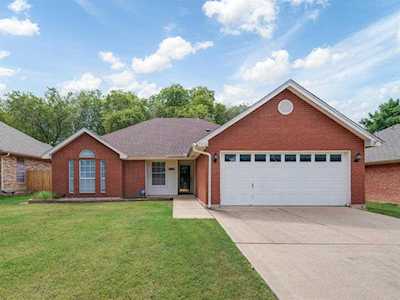 5916 Hilltop Drive Watauga, TX 76148
