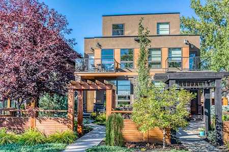 1814 Westmount Blvd NW Calgary, AB T2N 3G8