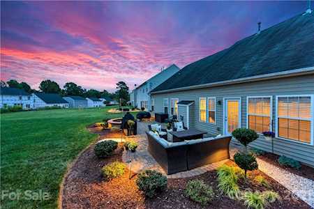 3312 Old Knobbley Oak Dr Gastonia, NC 28056