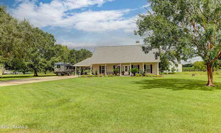 120 Little Farms Road Youngsville, LA 70592
