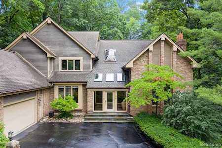 1196 Copperwood Dr Bloomfield Twp, MI 48302