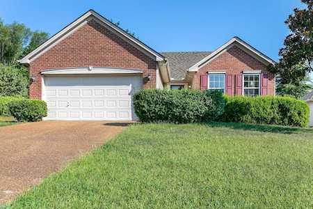2300 Hayward Ln Spring Hill, TN 37174