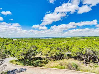 8435 Briar Wood CIR Lago Vista, TX 78645