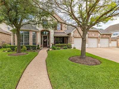 828 Hidden Glen DR Round Rock, TX 78681