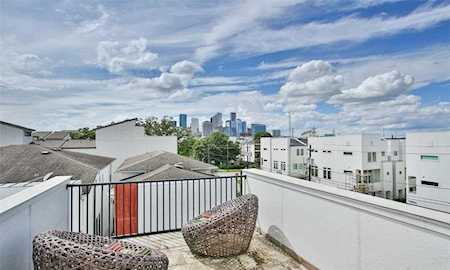 2760 Clay St Houston, TX 77003