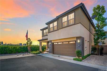 651 Breakaway Ln Costa Mesa, CA 92627