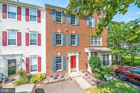26095 Lands End Dr Chantilly, VA 20152