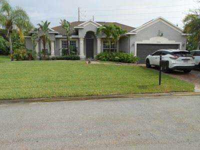 1341 Scarlet Oak Circle Vero Beach, FL 32966