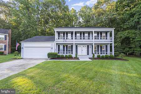 8604 Valley Dr Waldorf, MD 20603