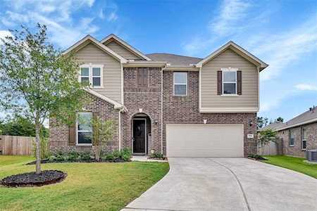 1816 Alcott Dr Conroe, TX 77304