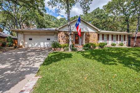 2822 Southridge Drive Grapevine, TX 76051
