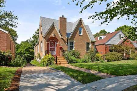 1431 Claytonia Terr St Louis, MO 63117