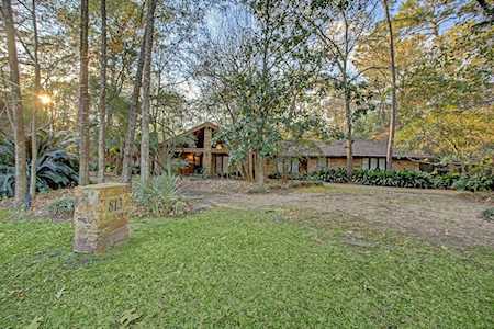 813 W Friar Tuck Ln Houston, TX 77024