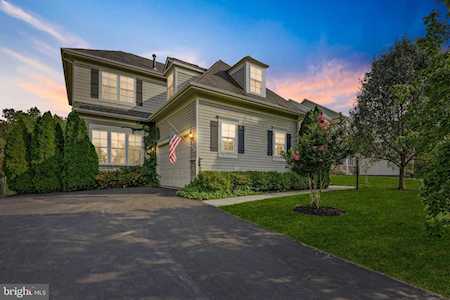 9384 Falling Water Dr Bristow, VA 20136