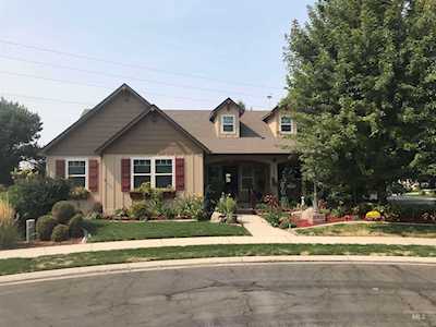 2625 N Waggle Pl Meridian, ID 83646