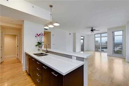 603 Davis ST #903 Austin, TX 78701