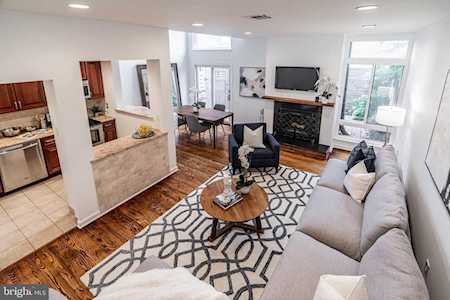 105 Lombard St #A Philadelphia, PA 19147